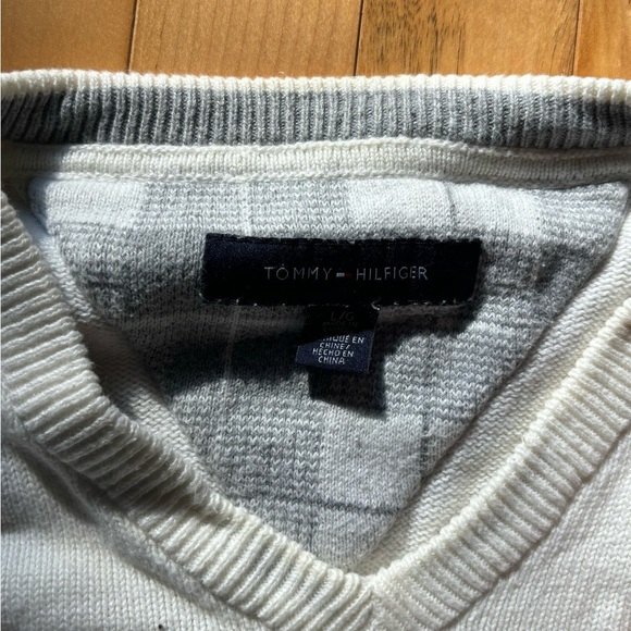 Tommy Hilfiger White/Cream Sweater - Picture 3 of 4